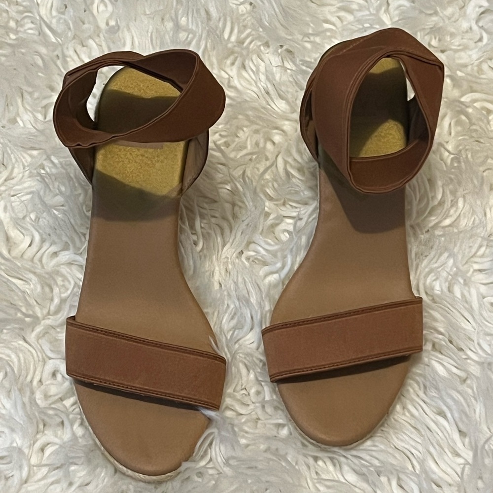 Dolce Vida wedge heels✨